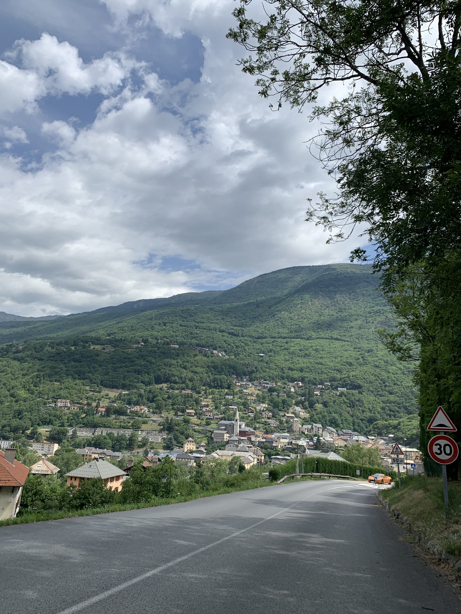 Downhill of the Col du Télégraphe